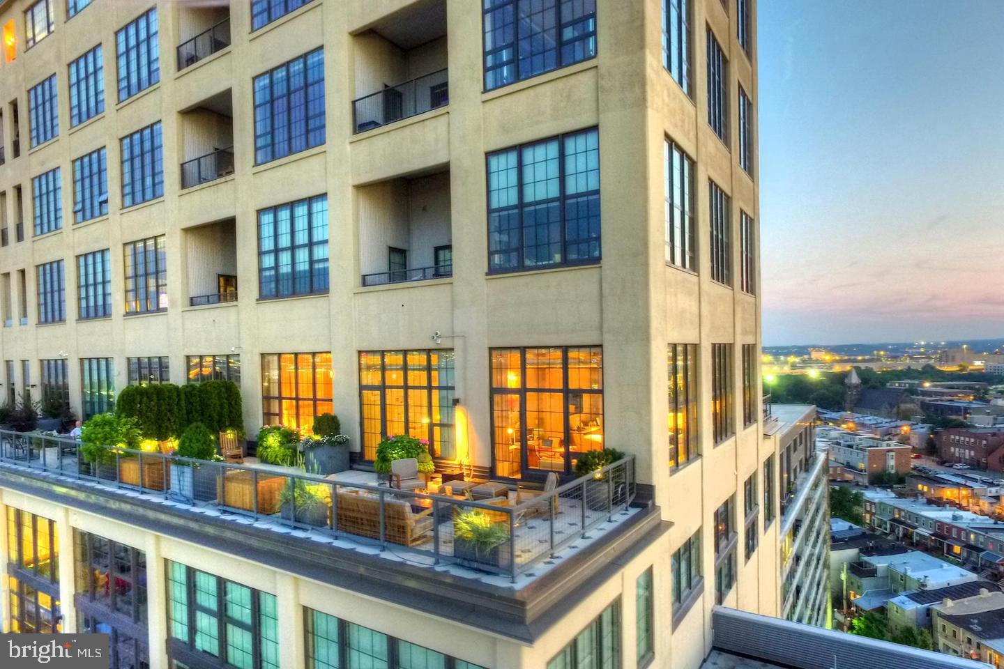 LOCUST POINT - Residential