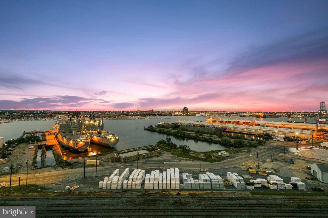 LOCUST POINT - Residential