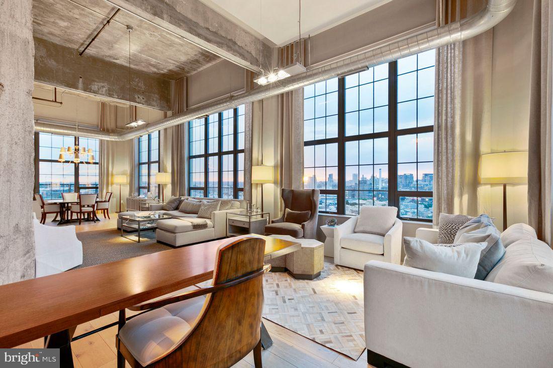 LOCUST POINT - Residential