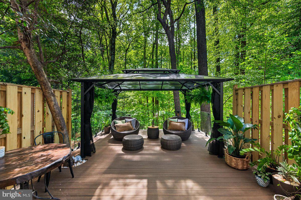 NEWINGTON FOREST - Residential