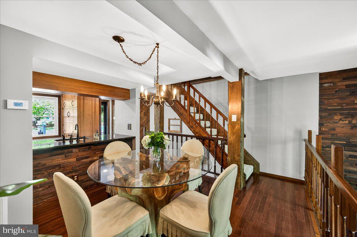 NEWINGTON FOREST - Residential