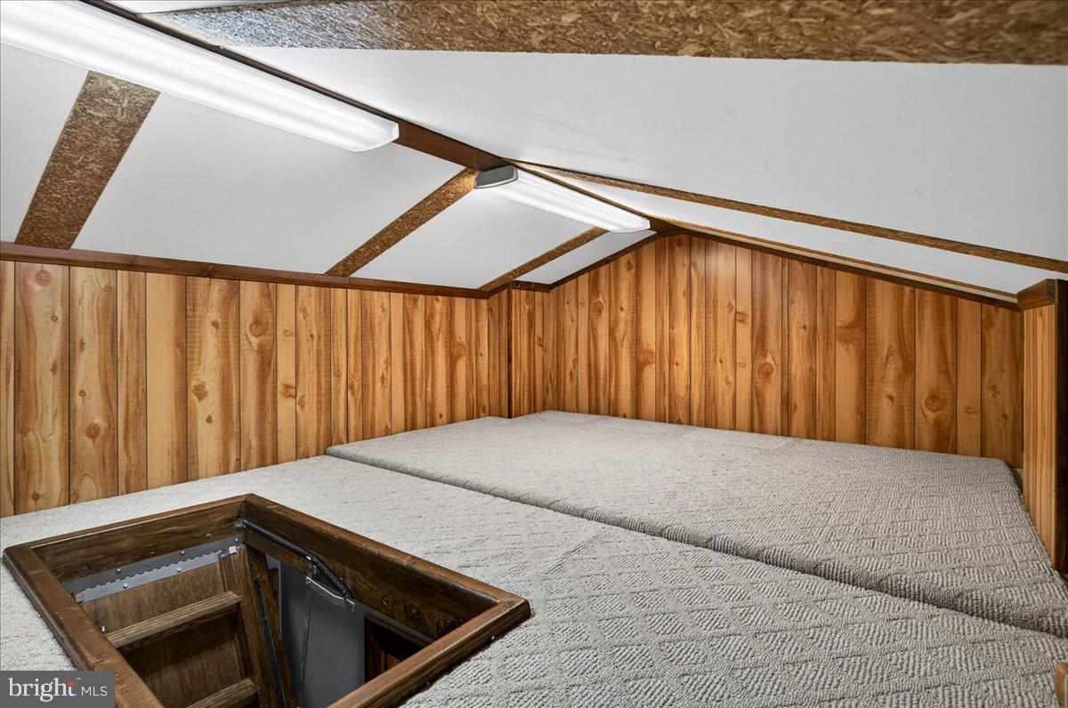 NEWINGTON FOREST - Residential