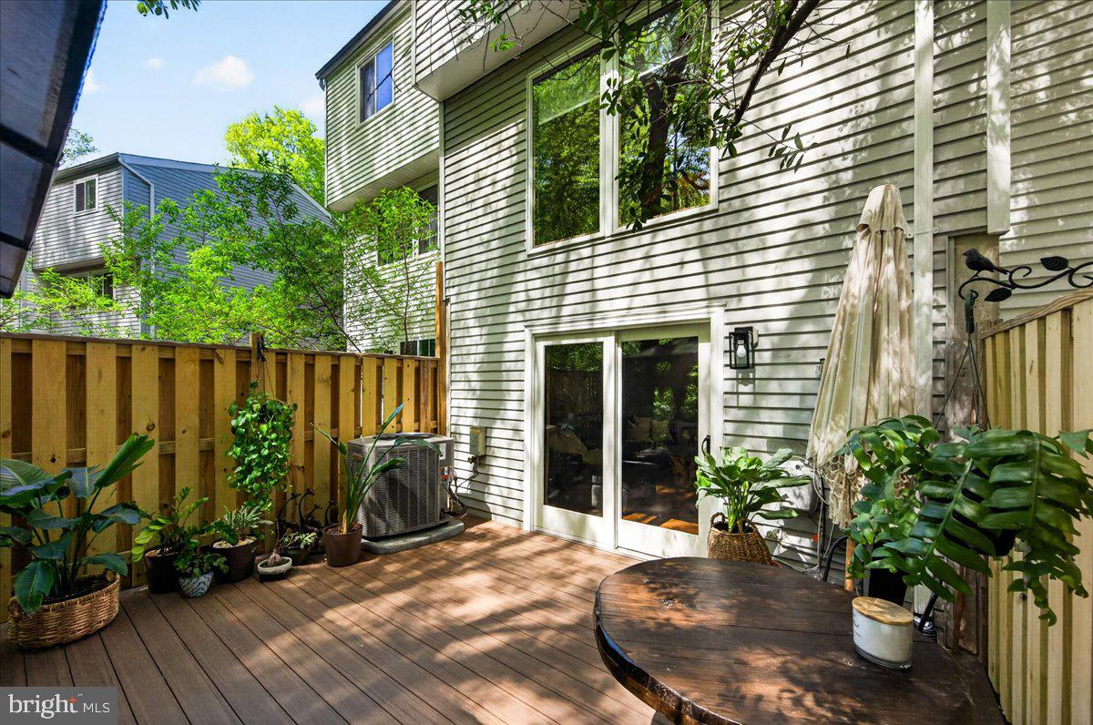 NEWINGTON FOREST - Residential