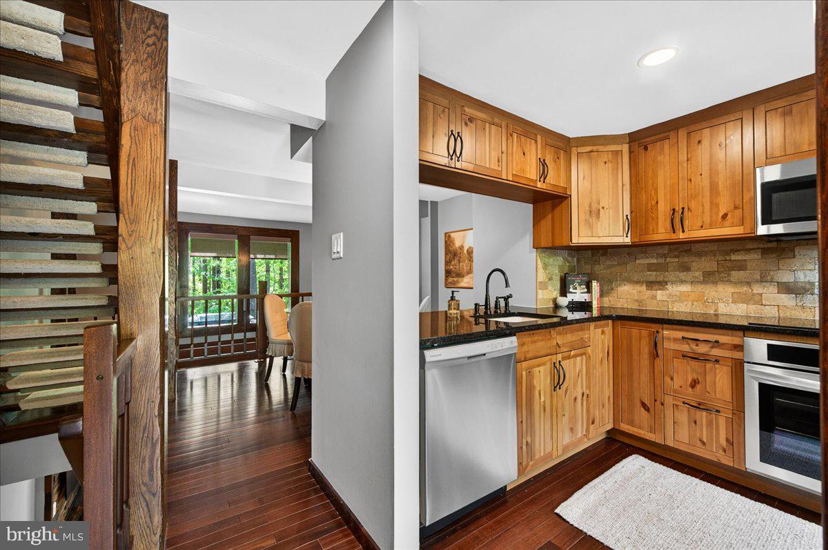 NEWINGTON FOREST - Residential