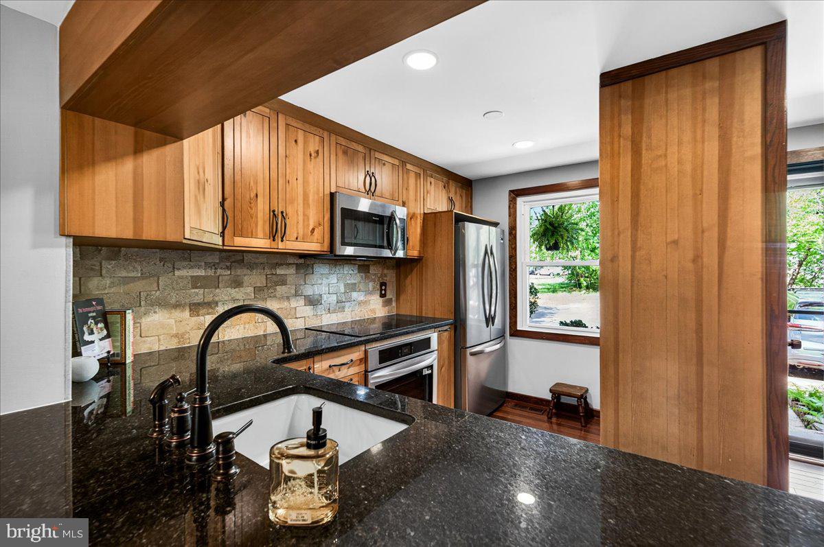 NEWINGTON FOREST - Residential