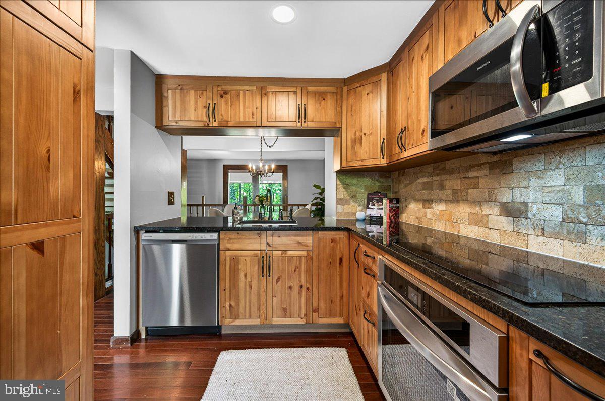 NEWINGTON FOREST - Residential