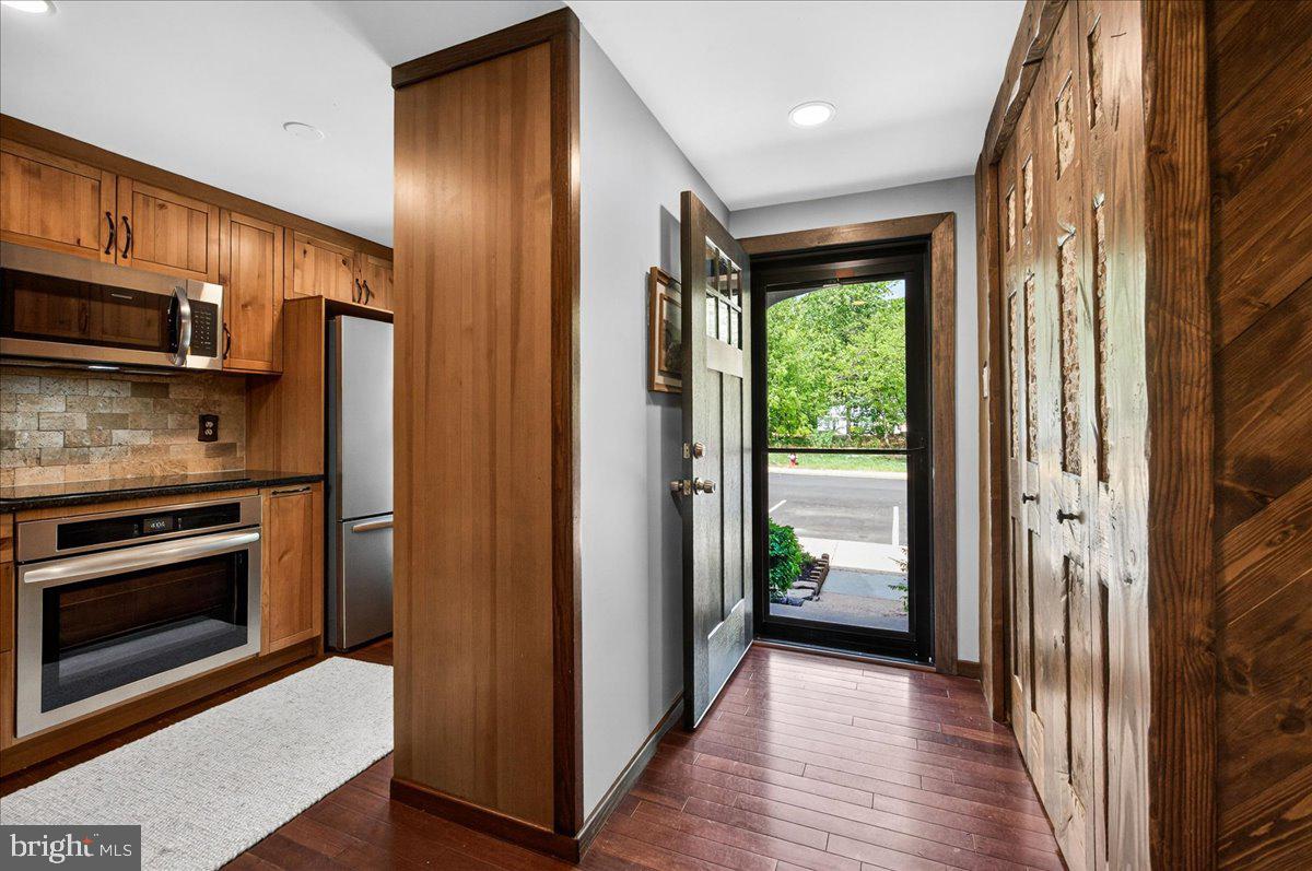 NEWINGTON FOREST - Residential