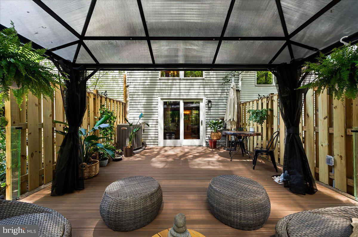 NEWINGTON FOREST - Residential