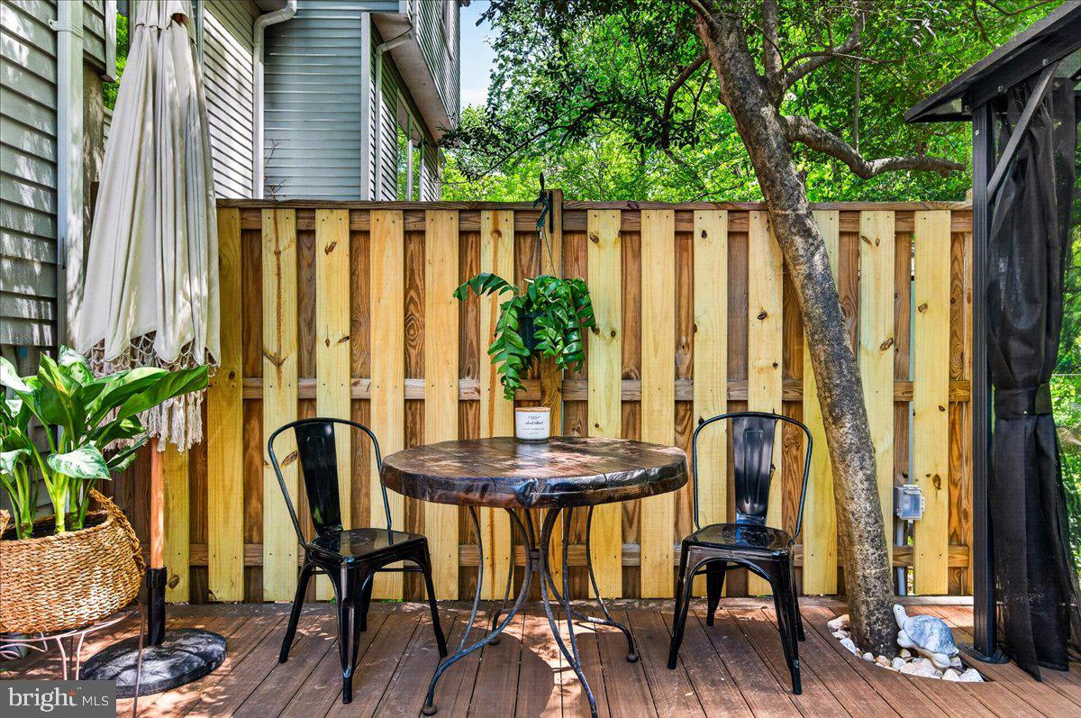 NEWINGTON FOREST - Residential