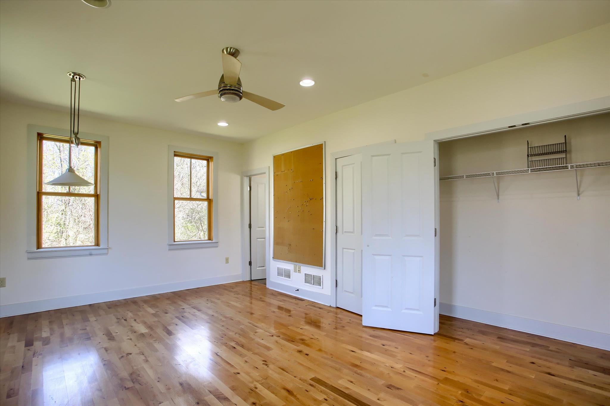 DILLSBURG - Residential