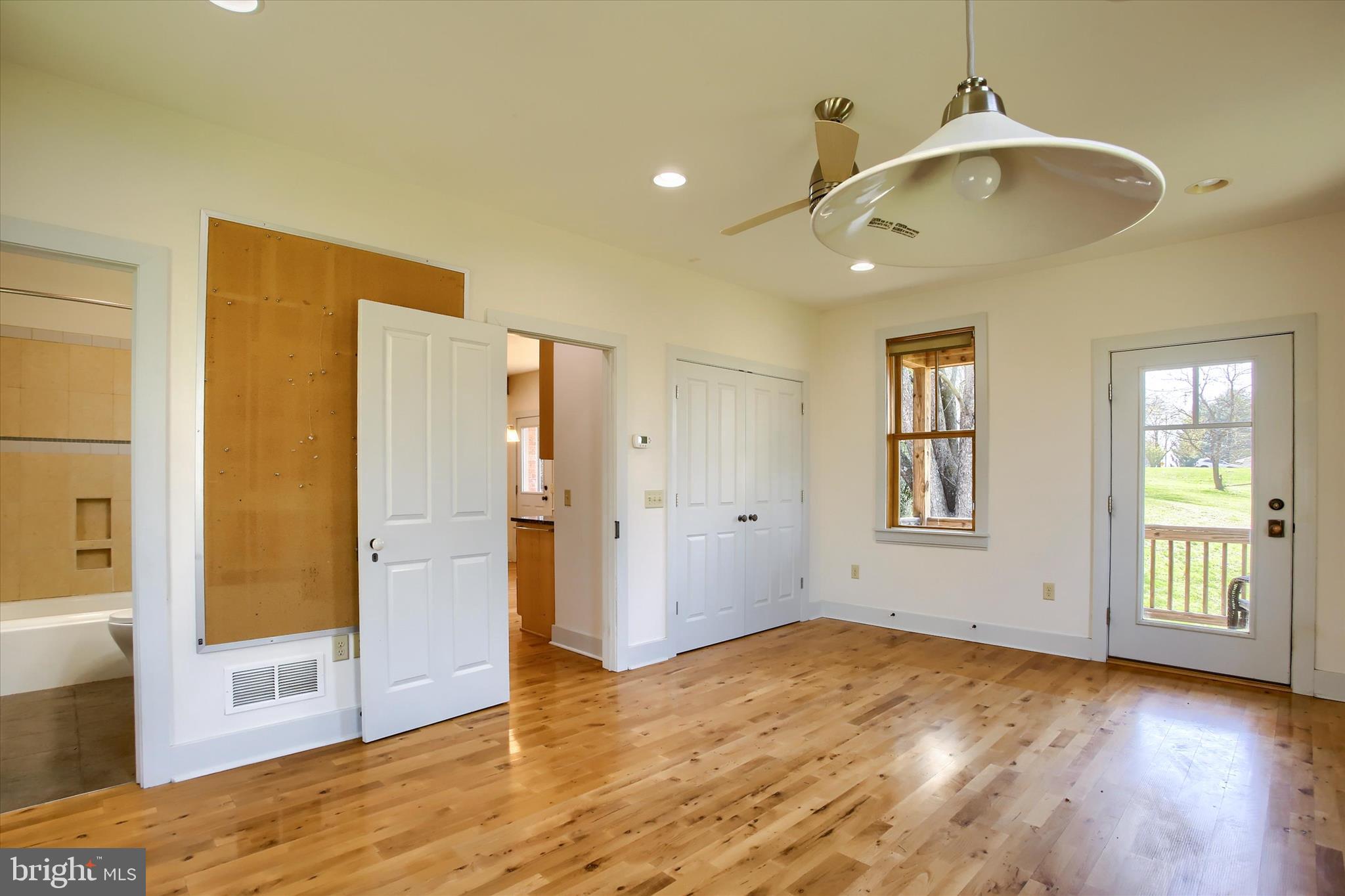 DILLSBURG - Residential