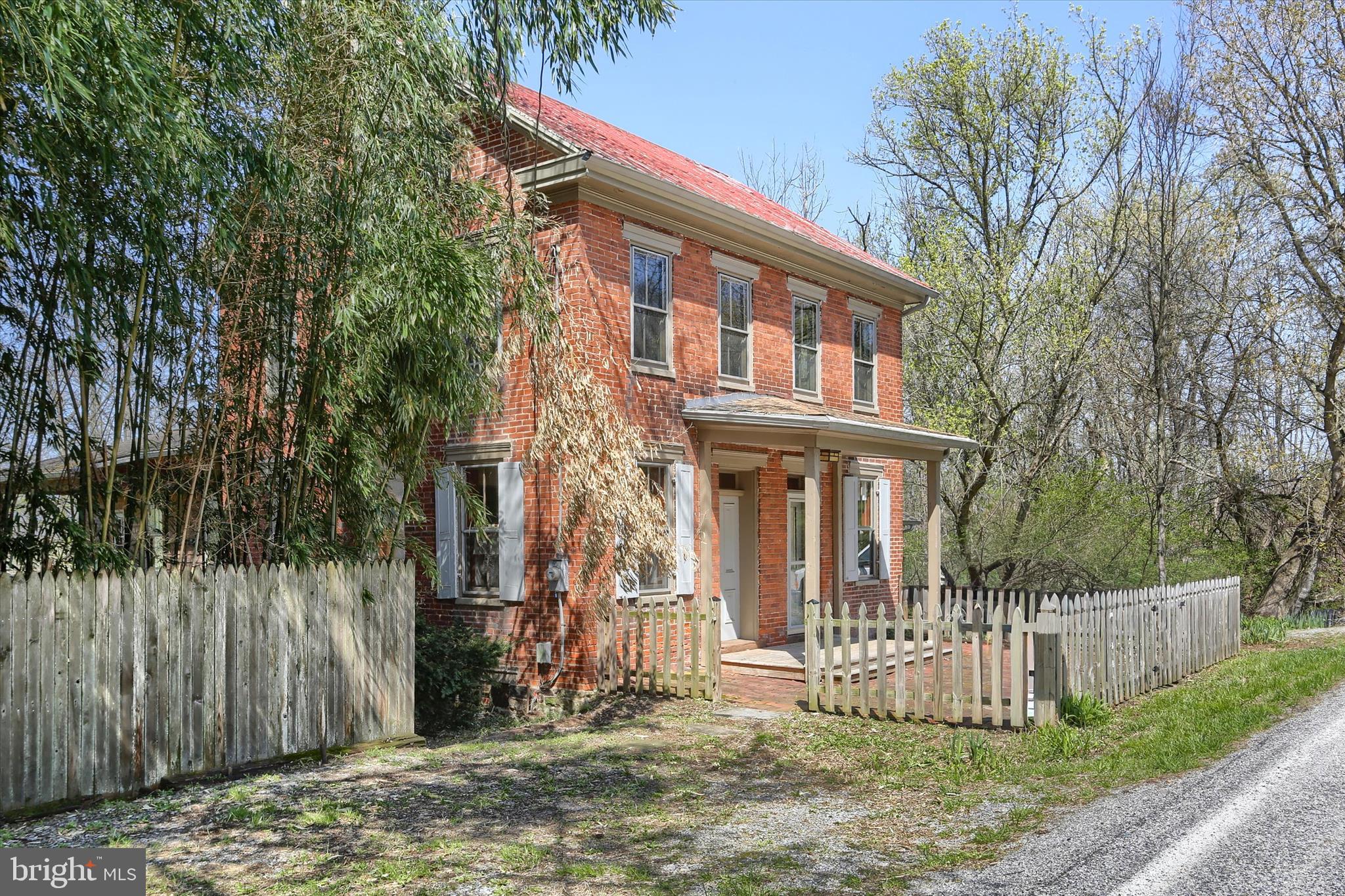 DILLSBURG - Residential