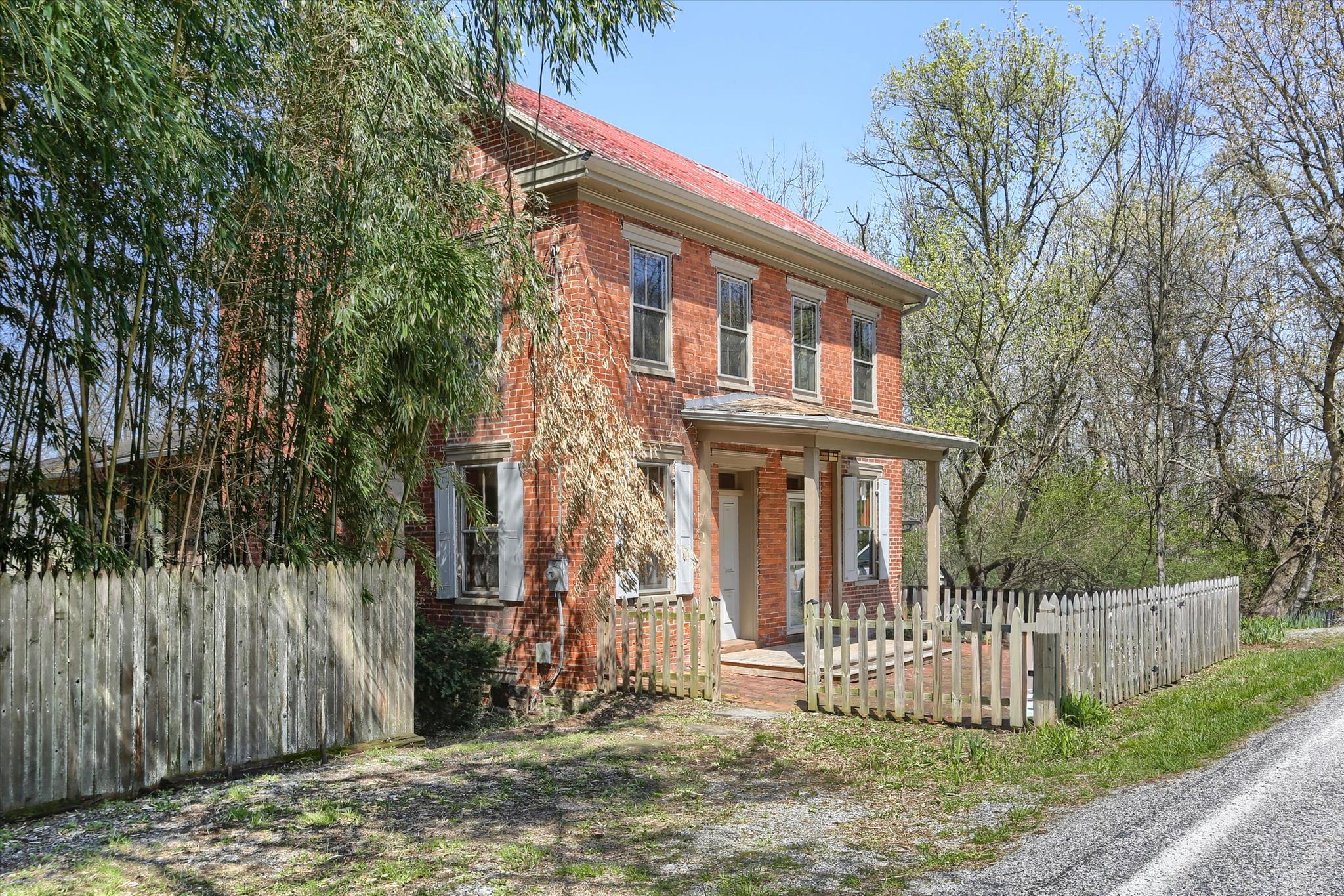 DILLSBURG - Residential