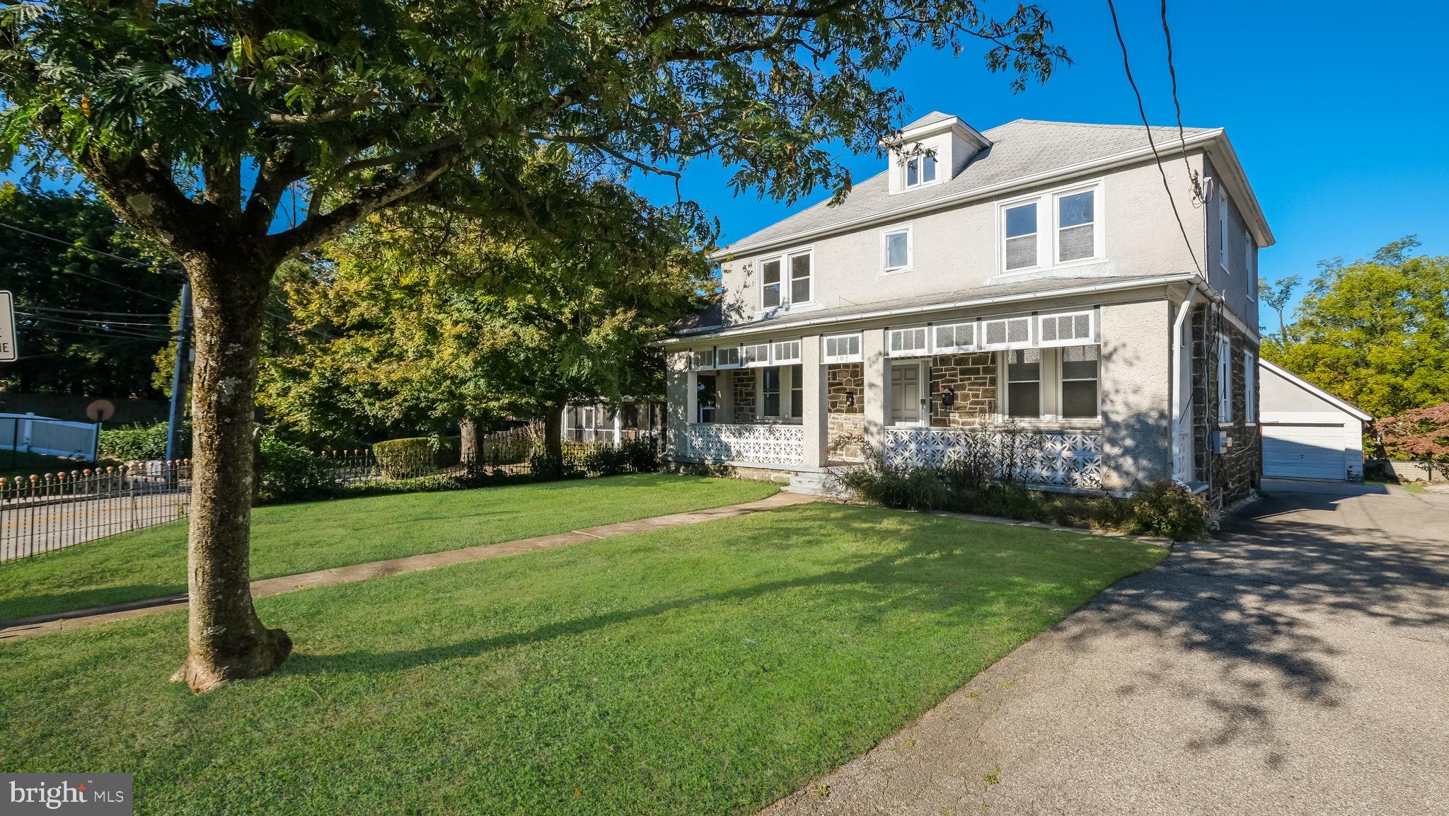 307 W WAYNE AVENUE
