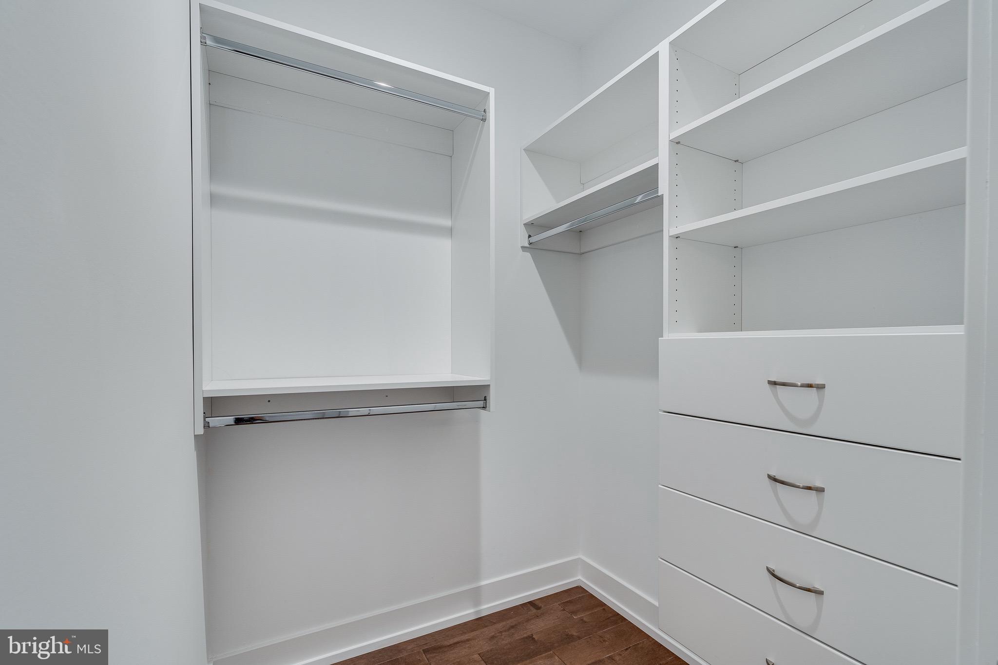 PHILADELPHIA (WEST) - Residential