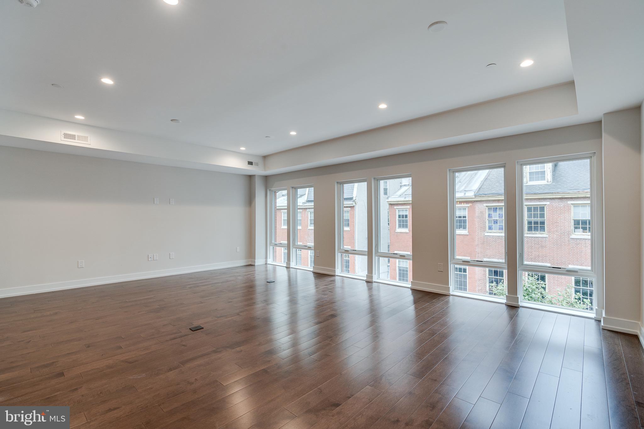 PHILADELPHIA (WEST) - Residential