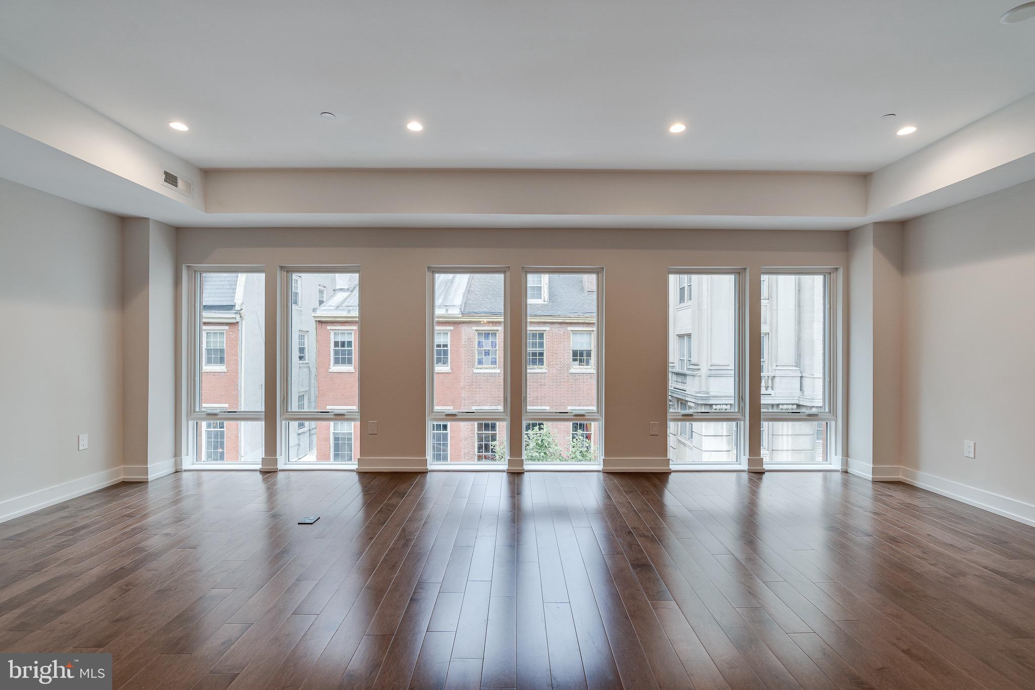 PHILADELPHIA (WEST) - Residential