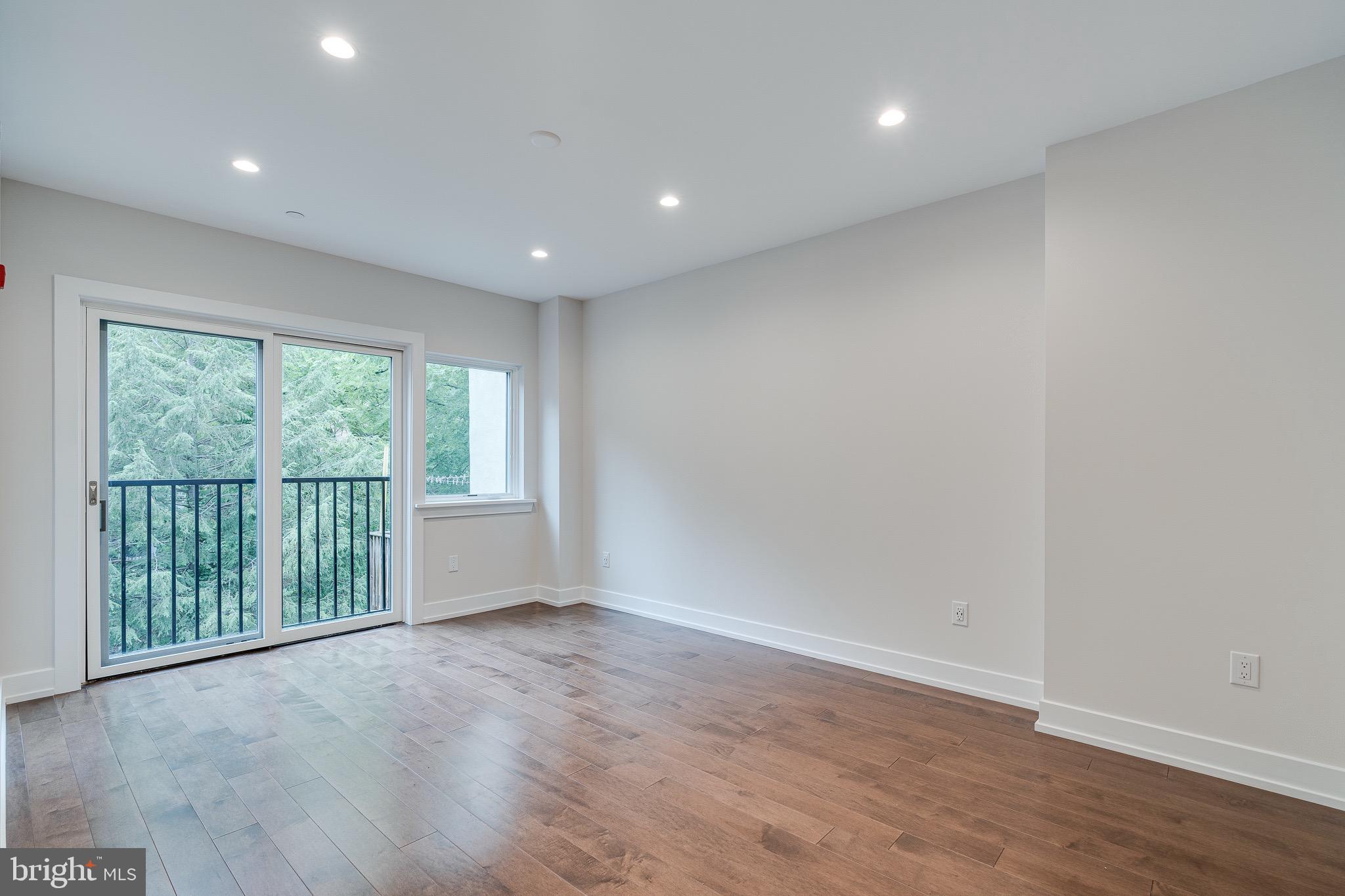 PHILADELPHIA (WEST) - Residential