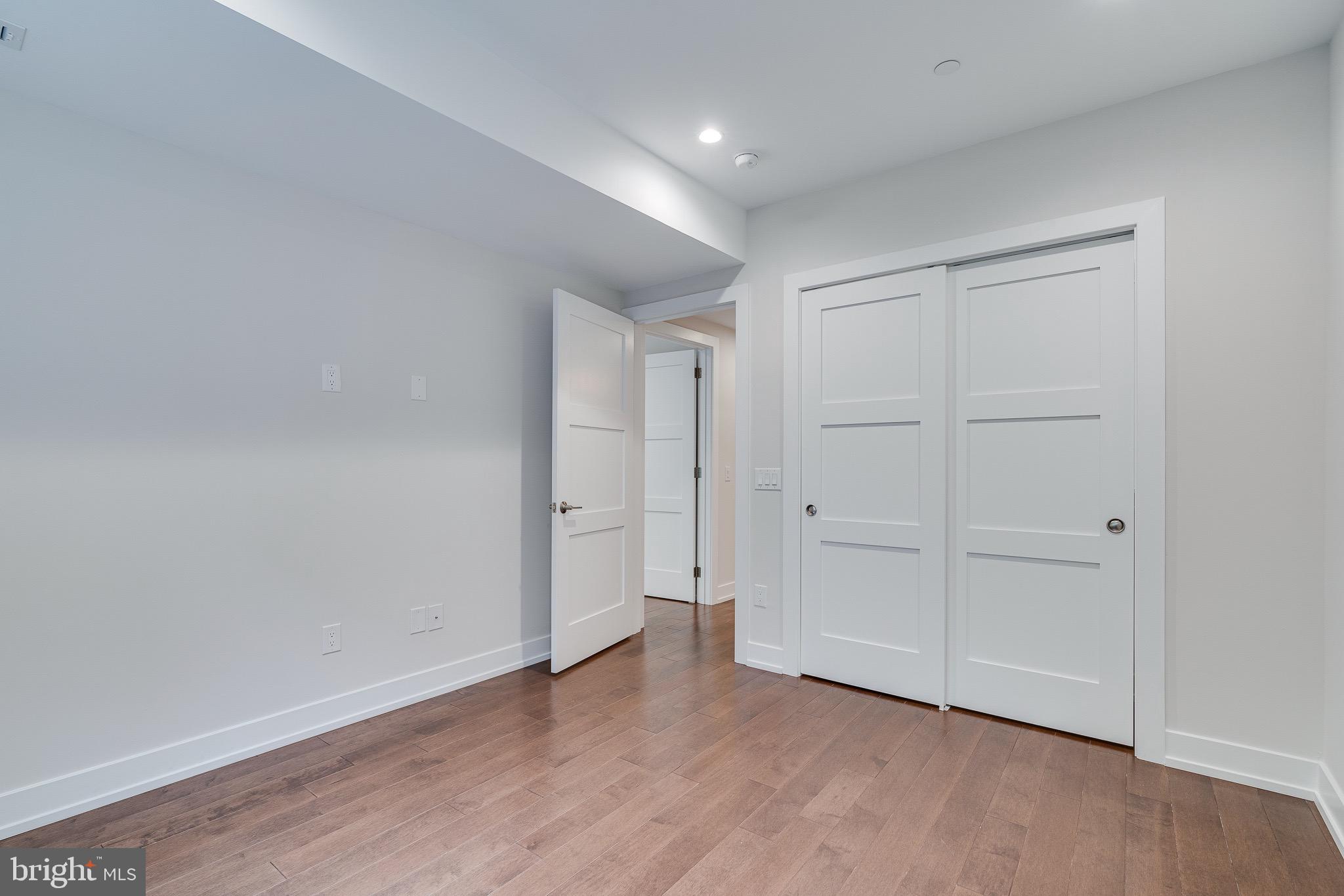 PHILADELPHIA (WEST) - Residential