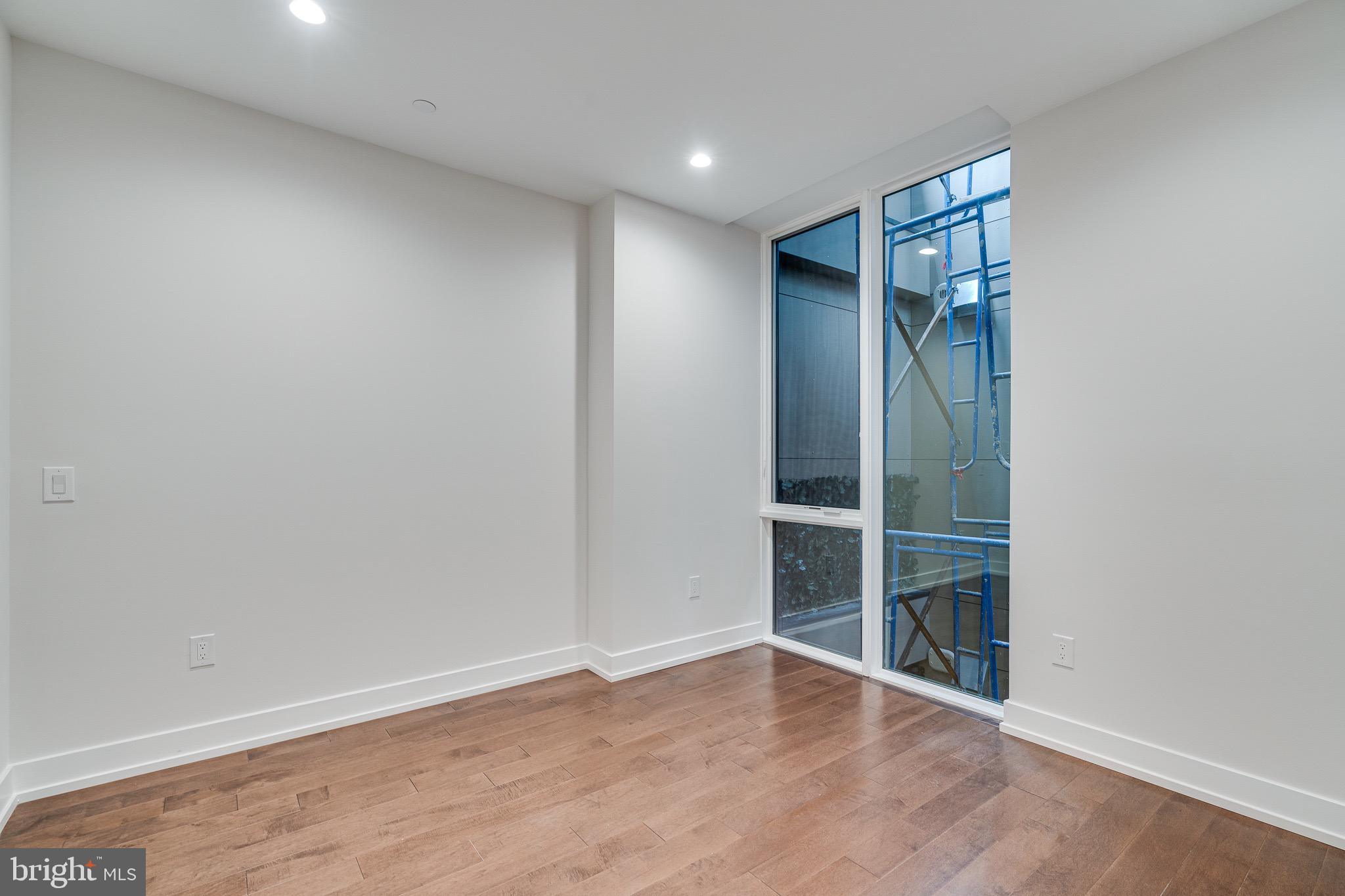 PHILADELPHIA (WEST) - Residential