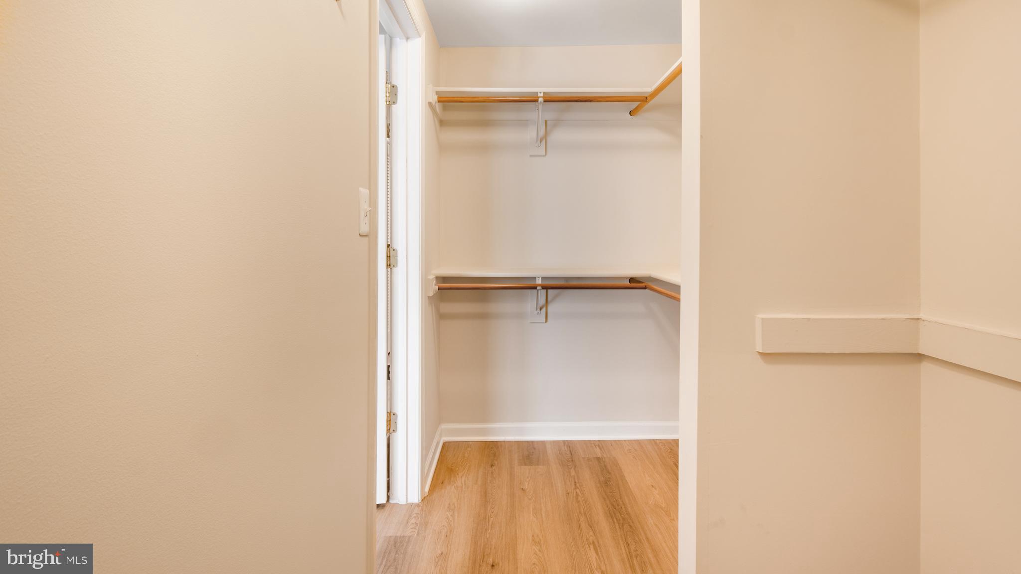 FALLSGROVE - Residential Lease