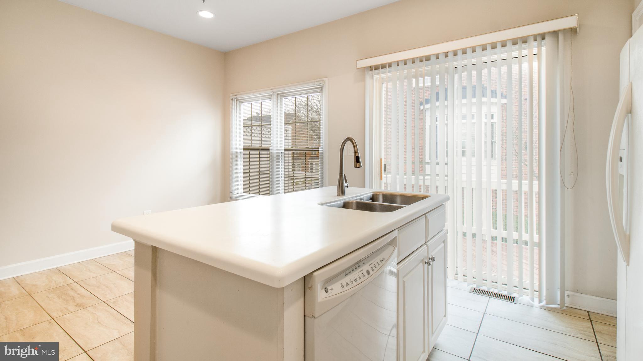 FALLSGROVE - Residential Lease