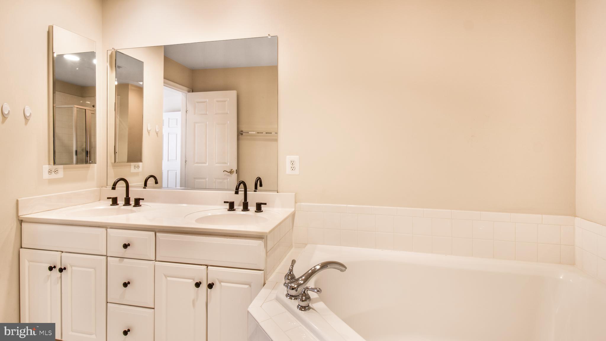 FALLSGROVE - Residential Lease