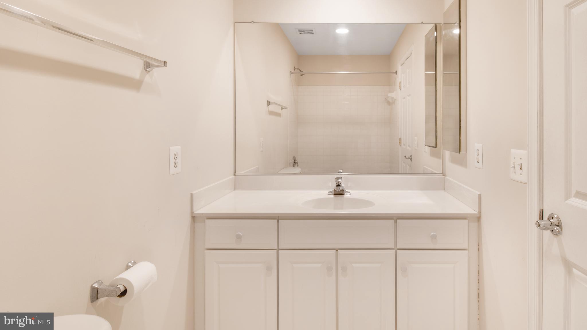 FALLSGROVE - Residential Lease