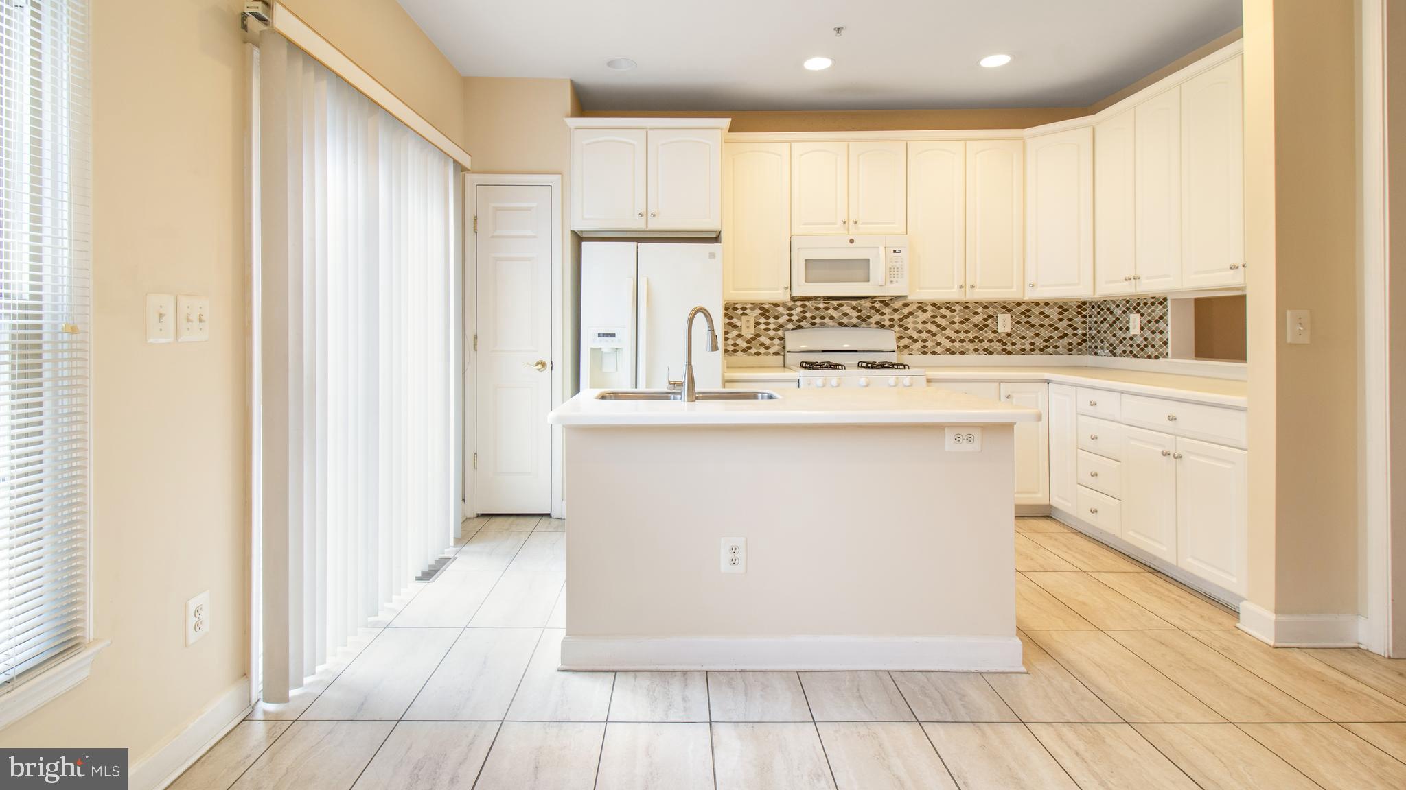 FALLSGROVE - Residential Lease