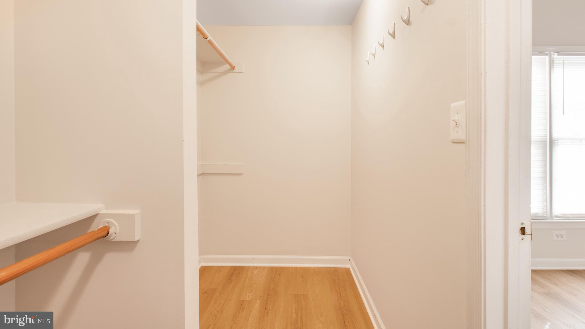 FALLSGROVE - Residential Lease