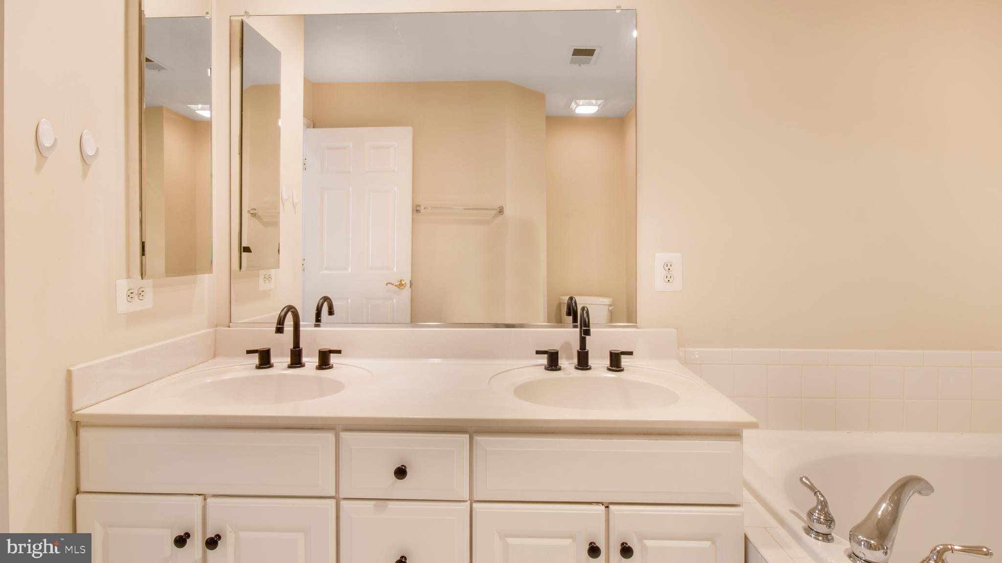 FALLSGROVE - Residential Lease