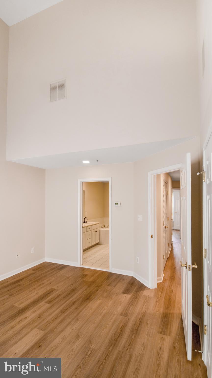 FALLSGROVE - Residential Lease