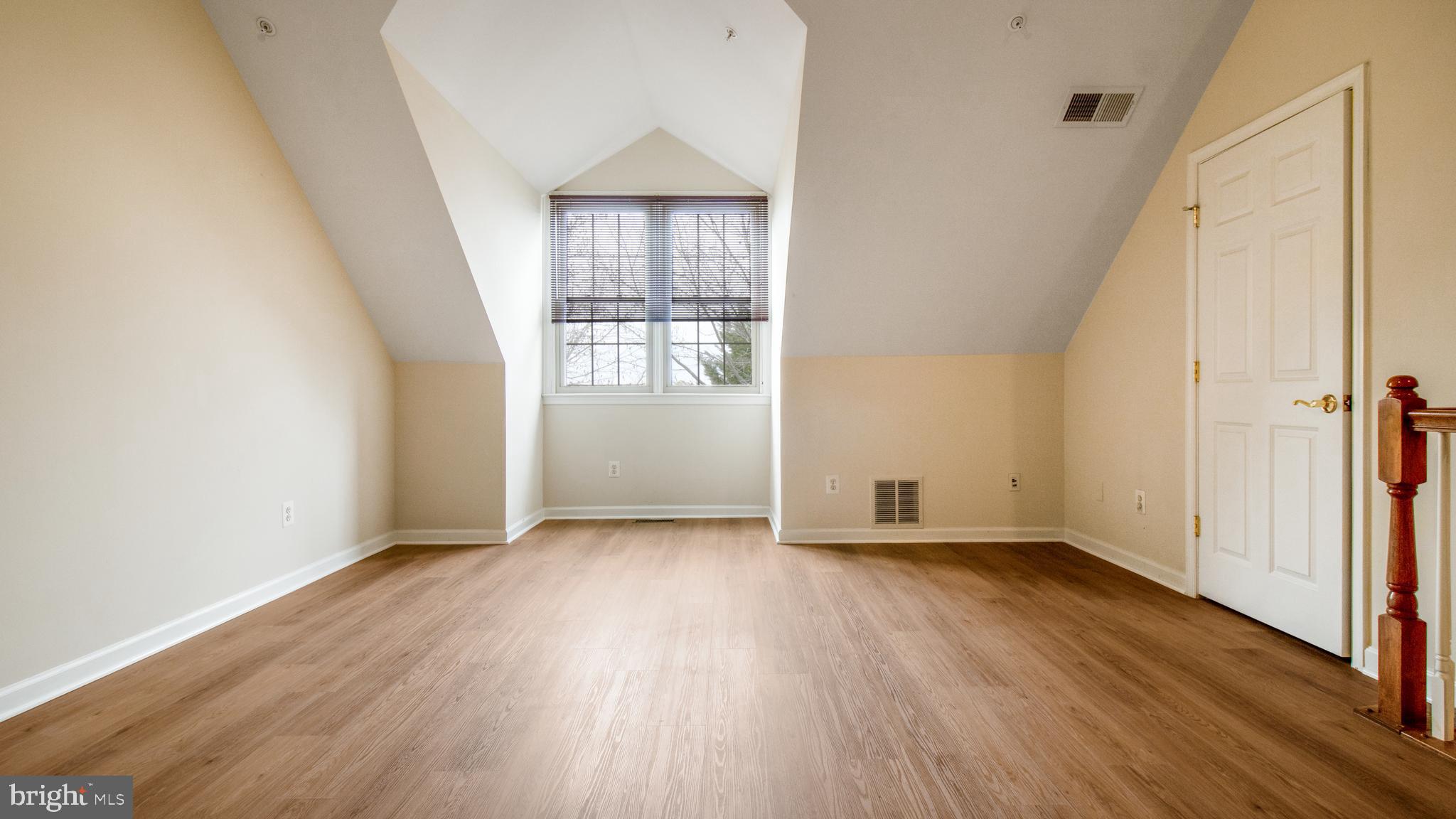 FALLSGROVE - Residential Lease