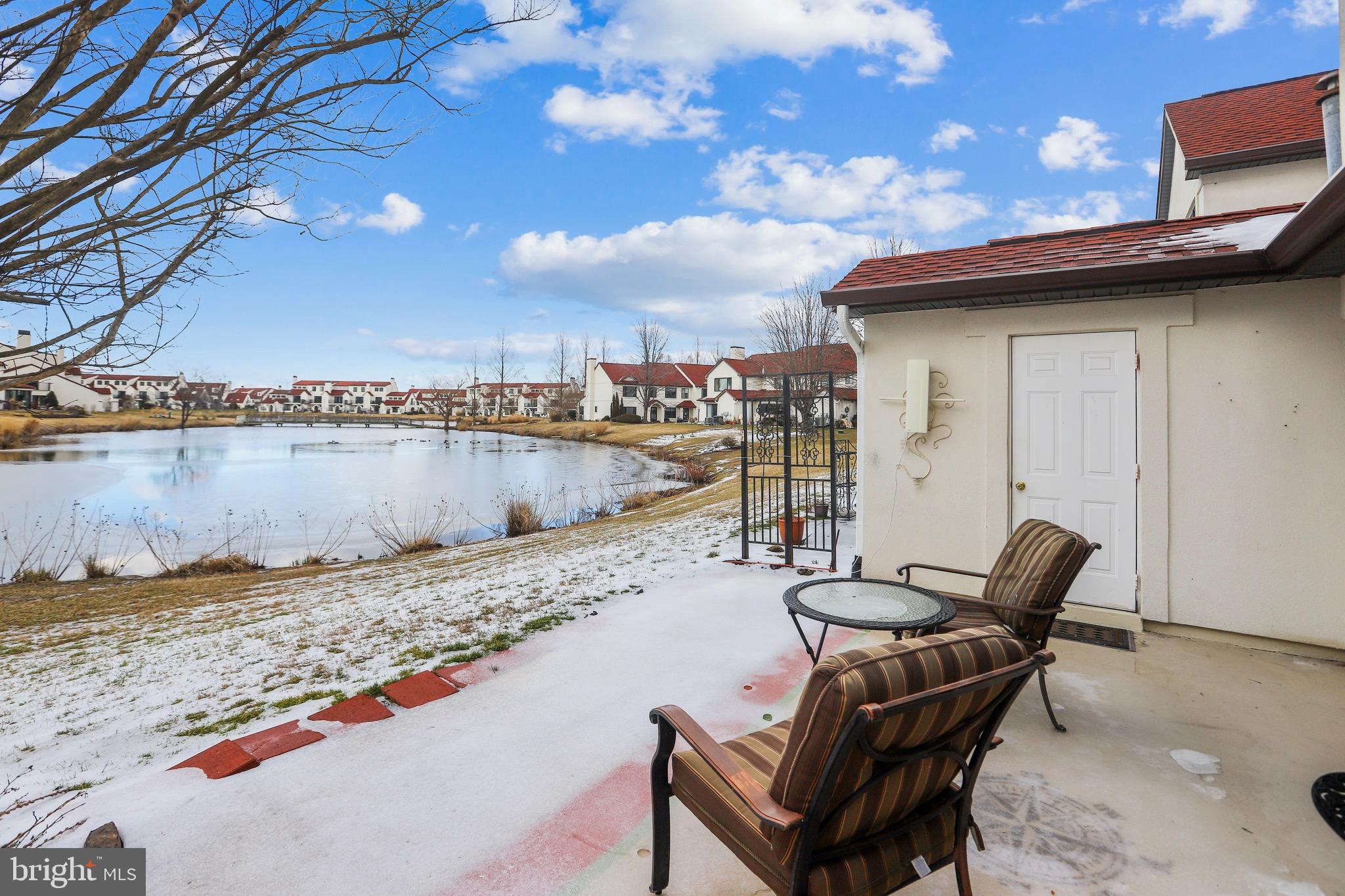 QUEENS LANDING - Residential