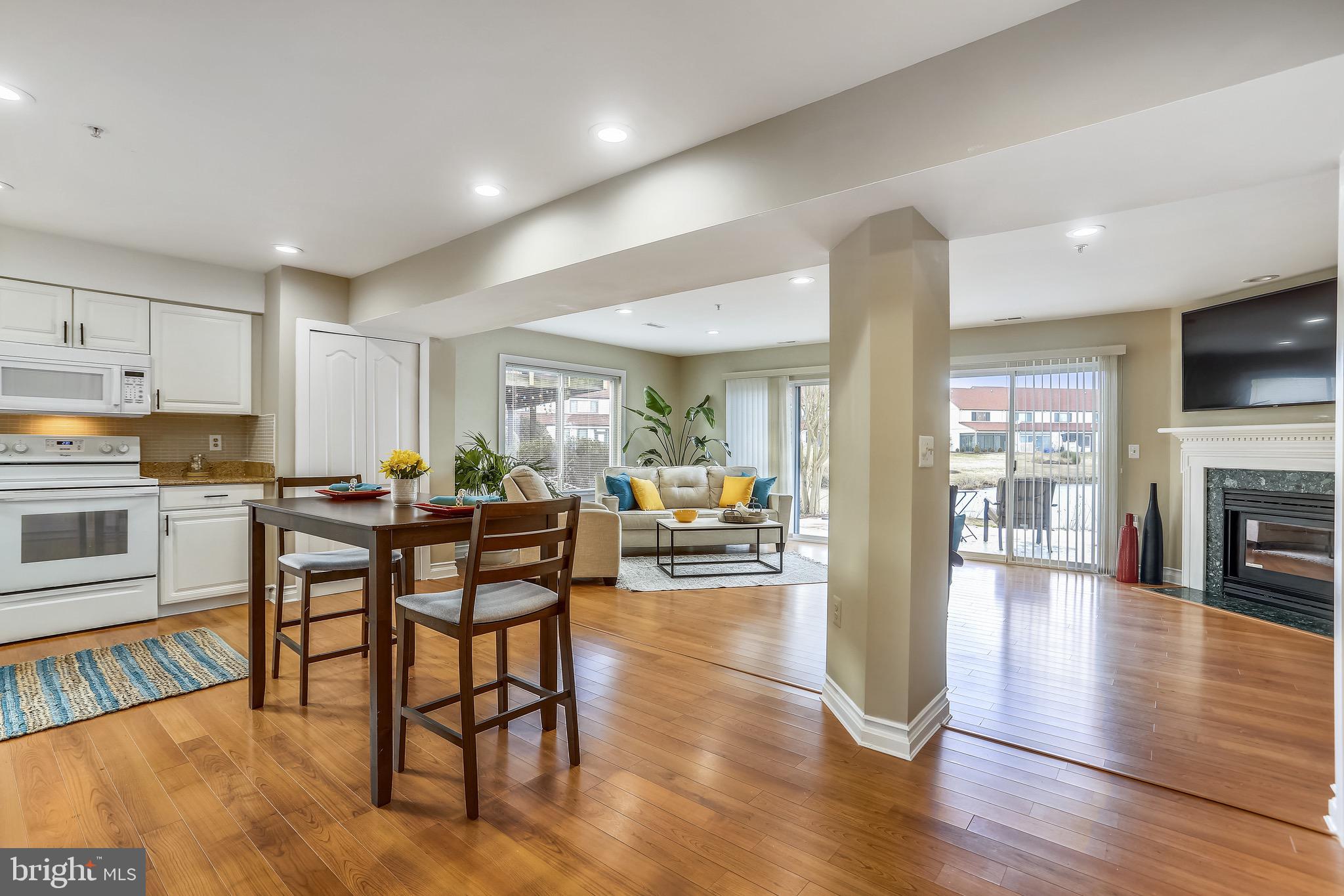 QUEENS LANDING - Residential