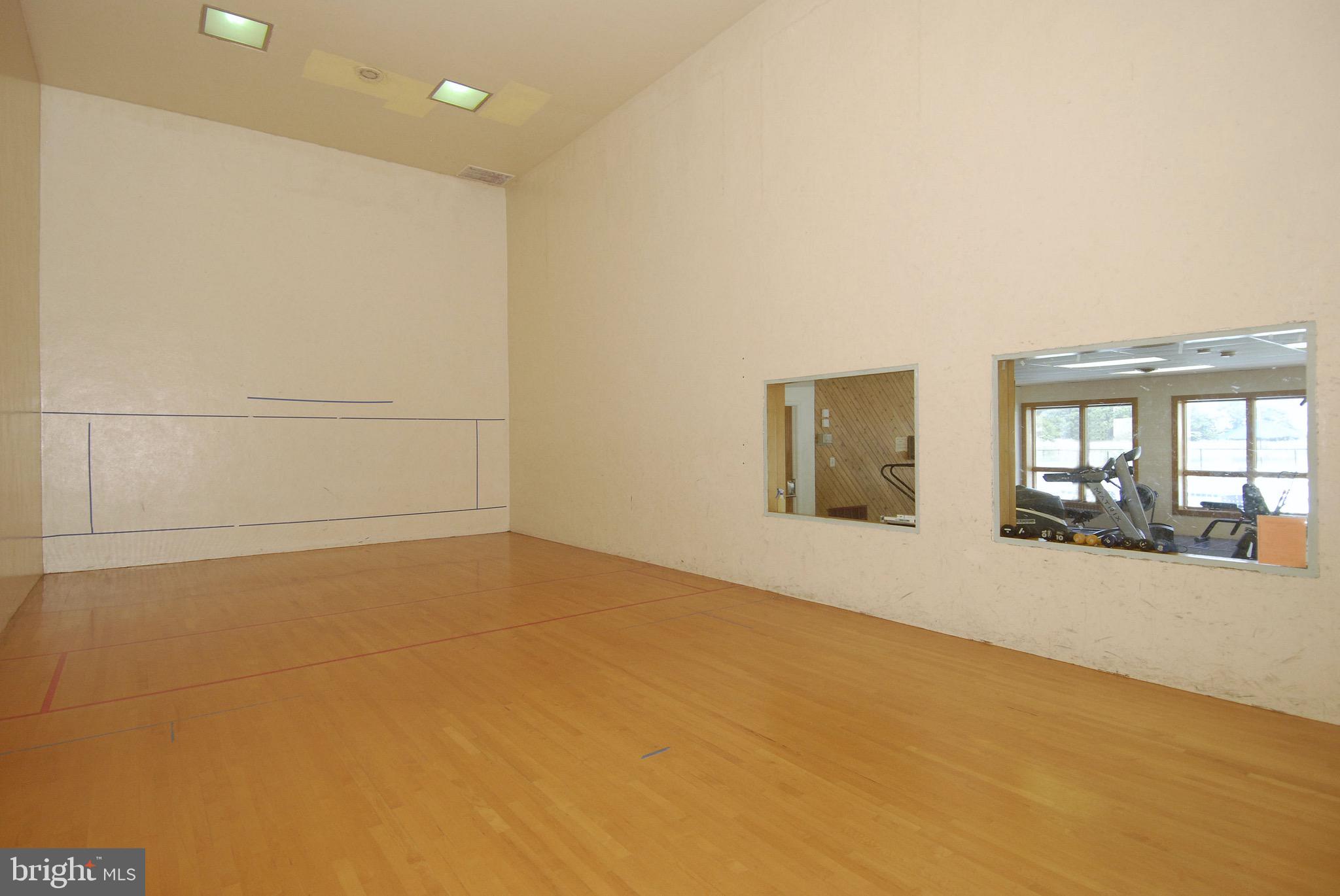 QUEENS LANDING - Residential