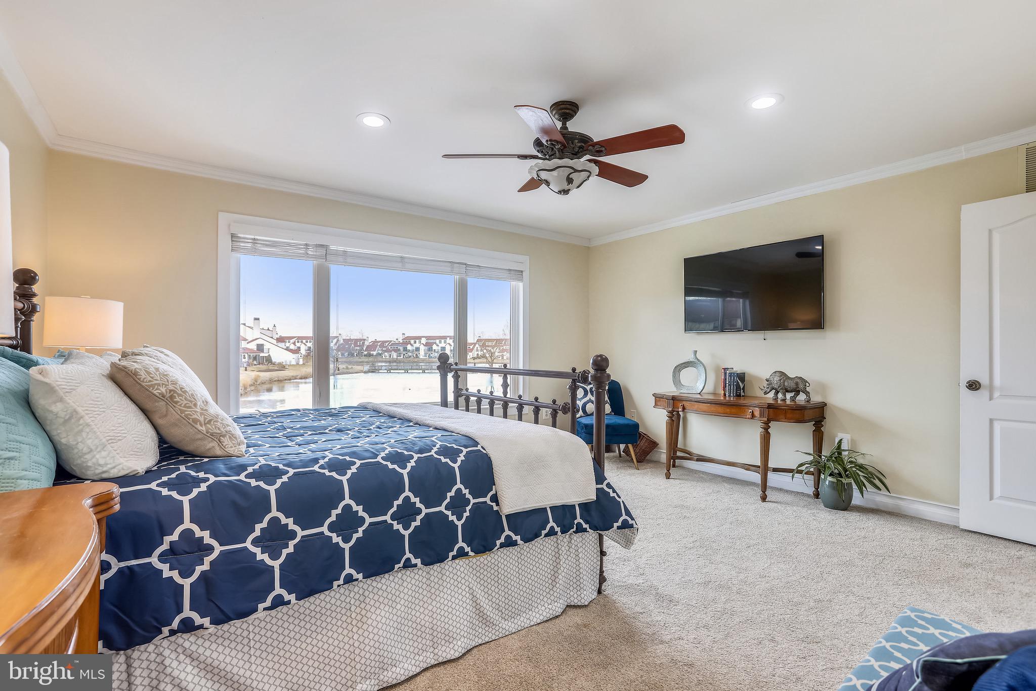 QUEENS LANDING - Residential