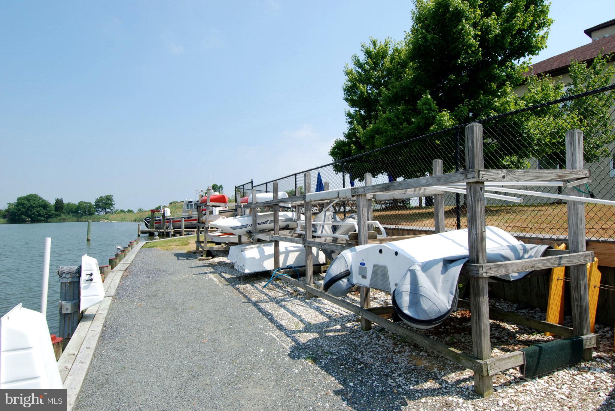 QUEENS LANDING - Residential