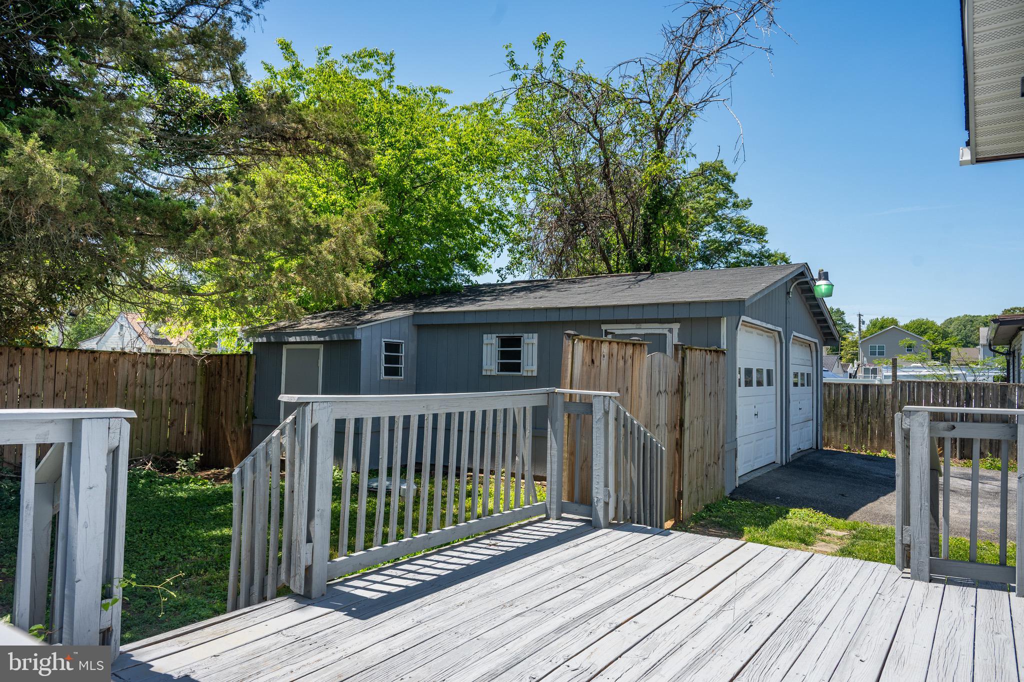 SELBY ON THE BAY - Residential