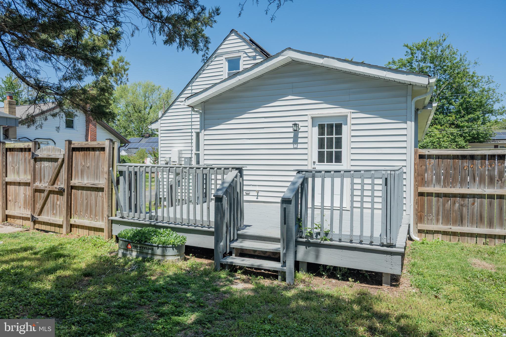 SELBY ON THE BAY - Residential