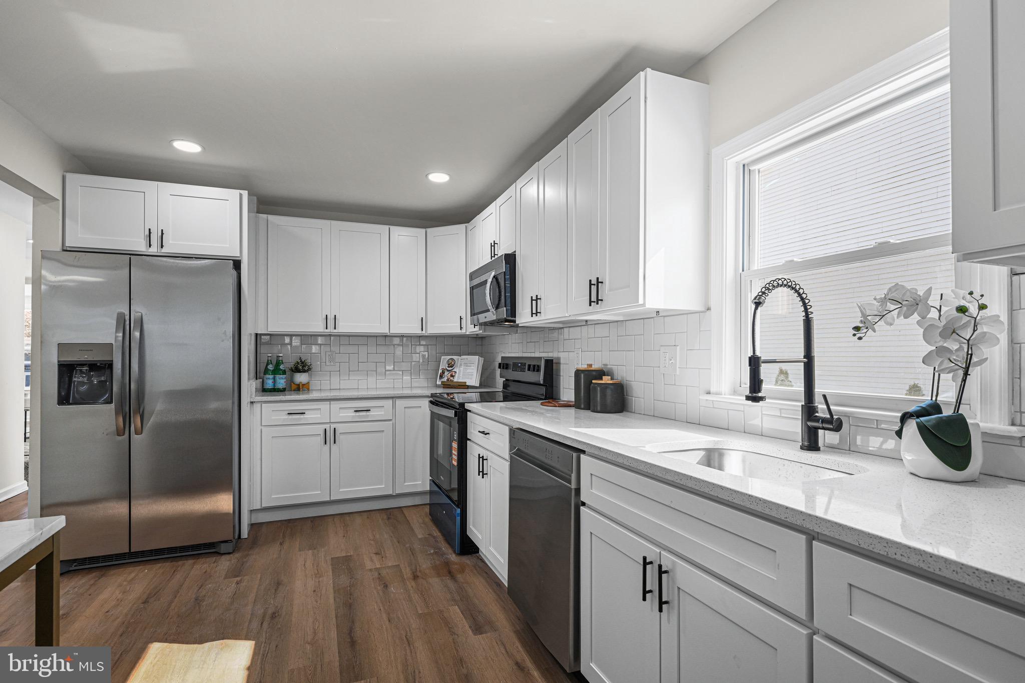 SELBY ON THE BAY - Residential