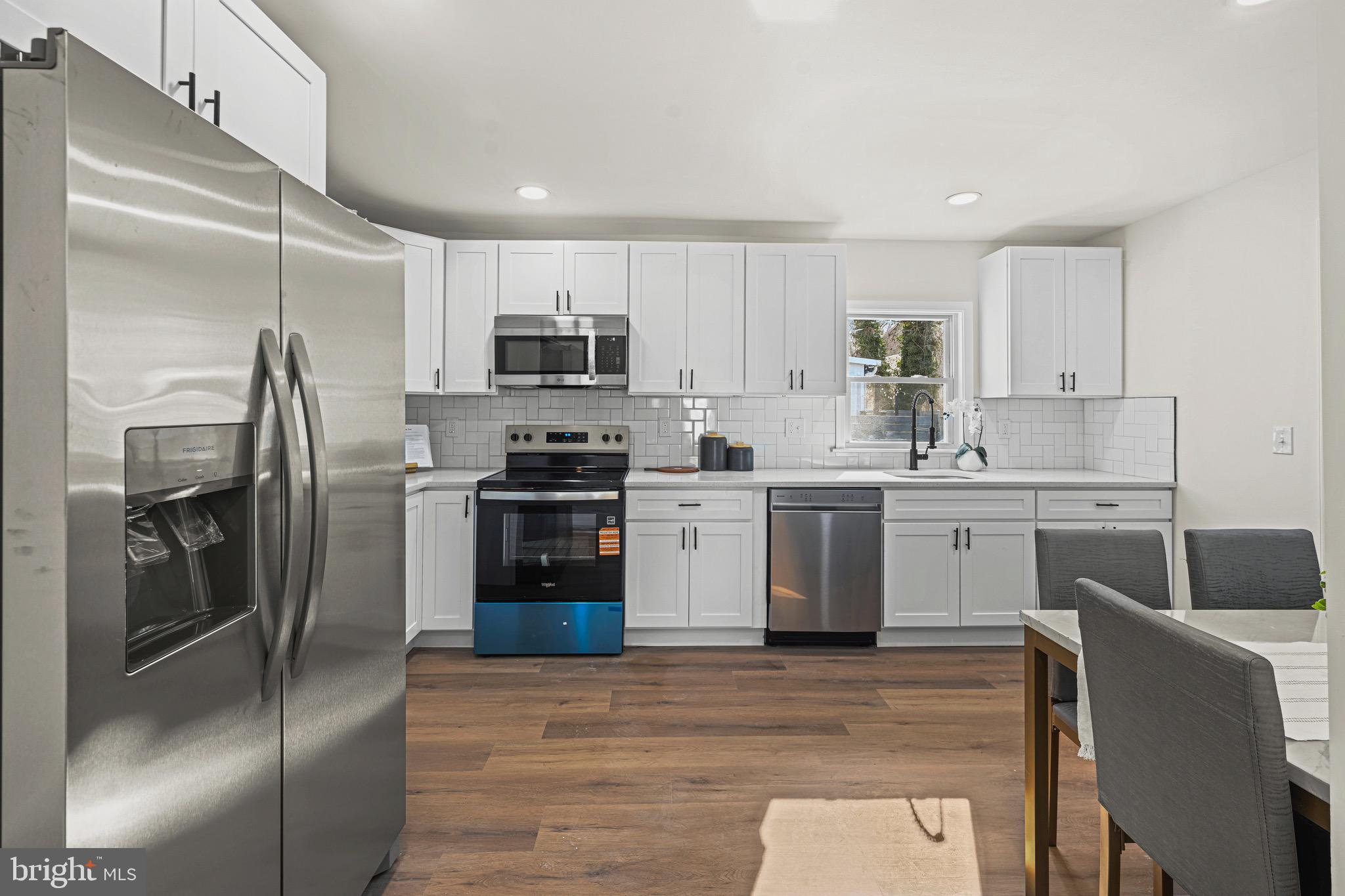 SELBY ON THE BAY - Residential