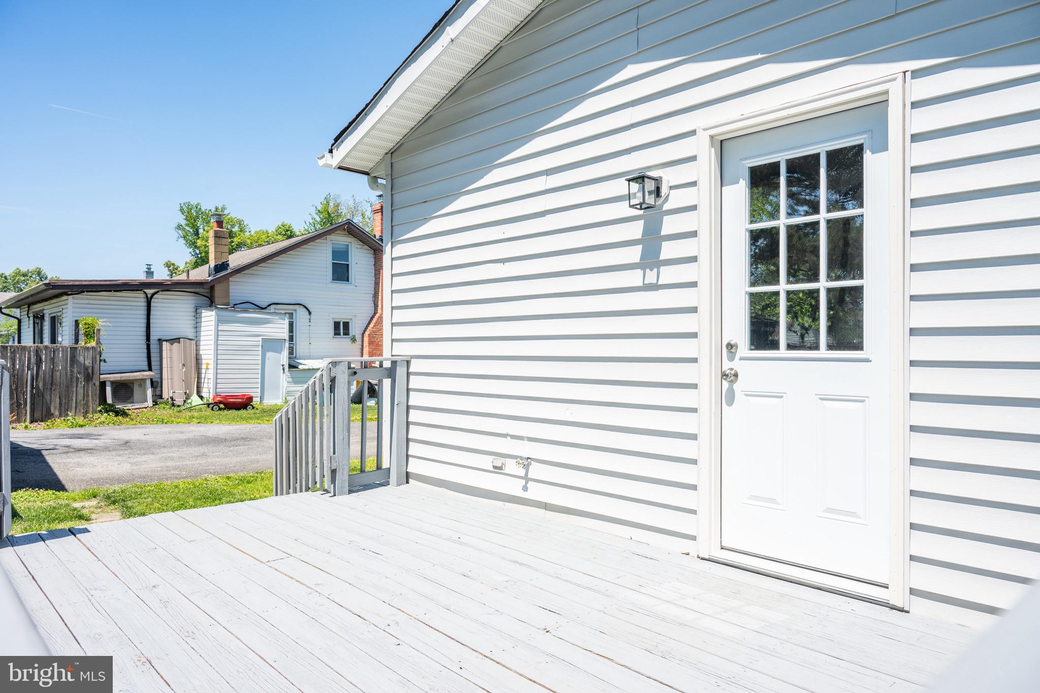 SELBY ON THE BAY - Residential