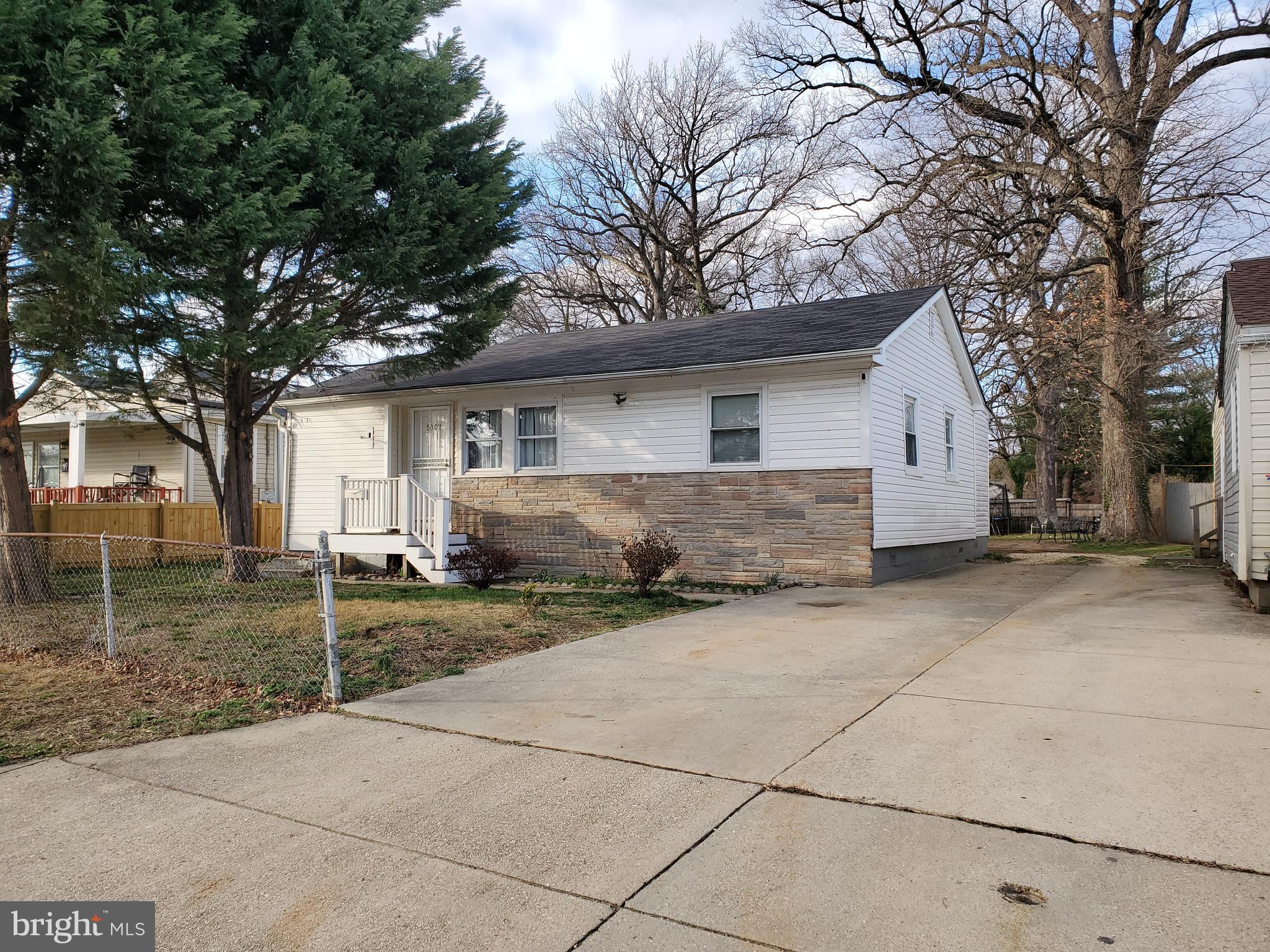 MEALOS OAKS - Residential