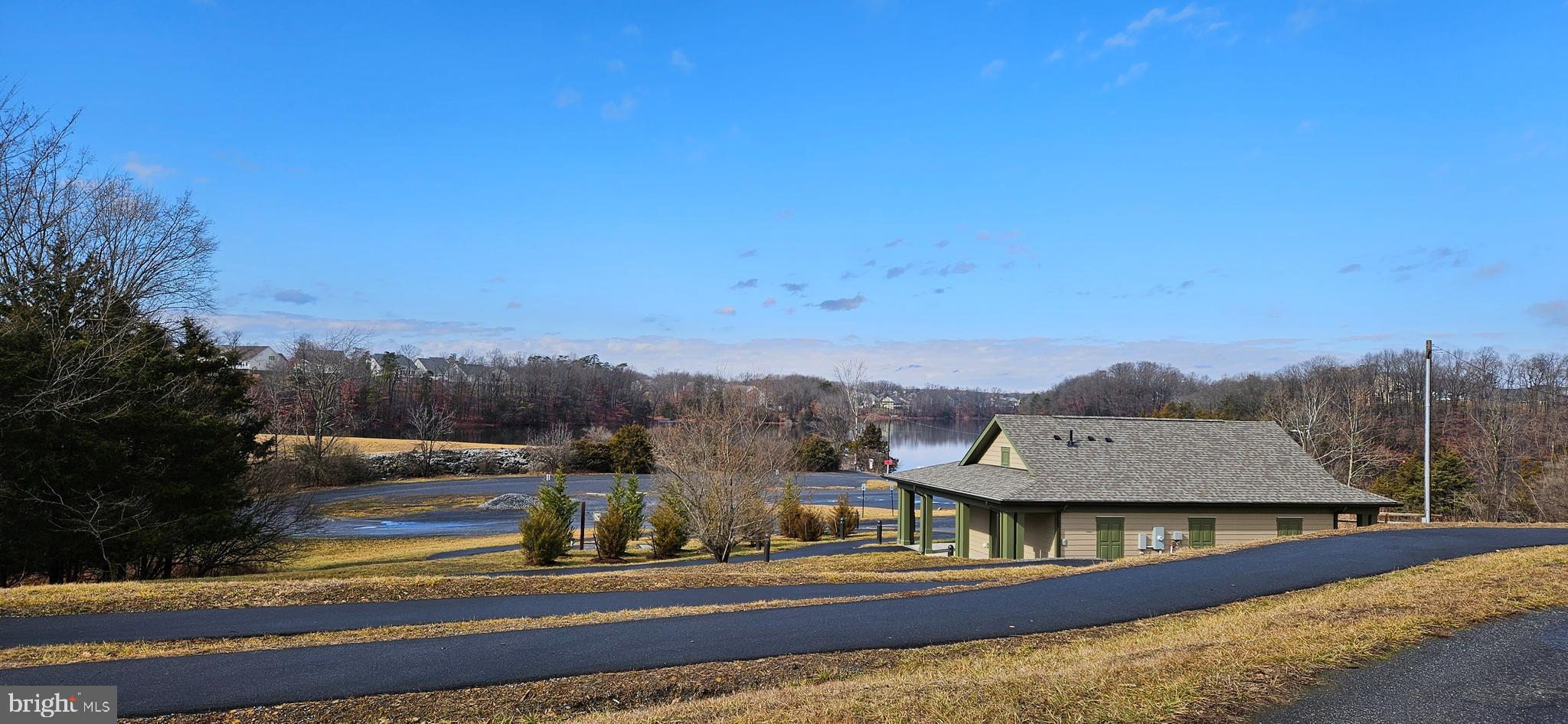 LAKE FREDERICK - Residential Lease