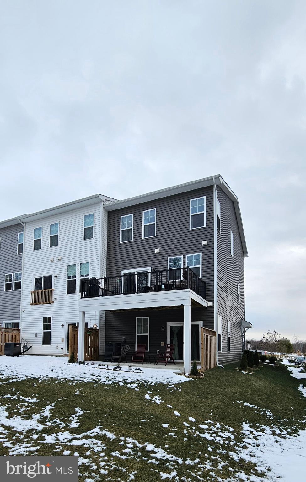 LAKE FREDERICK - Residential Lease