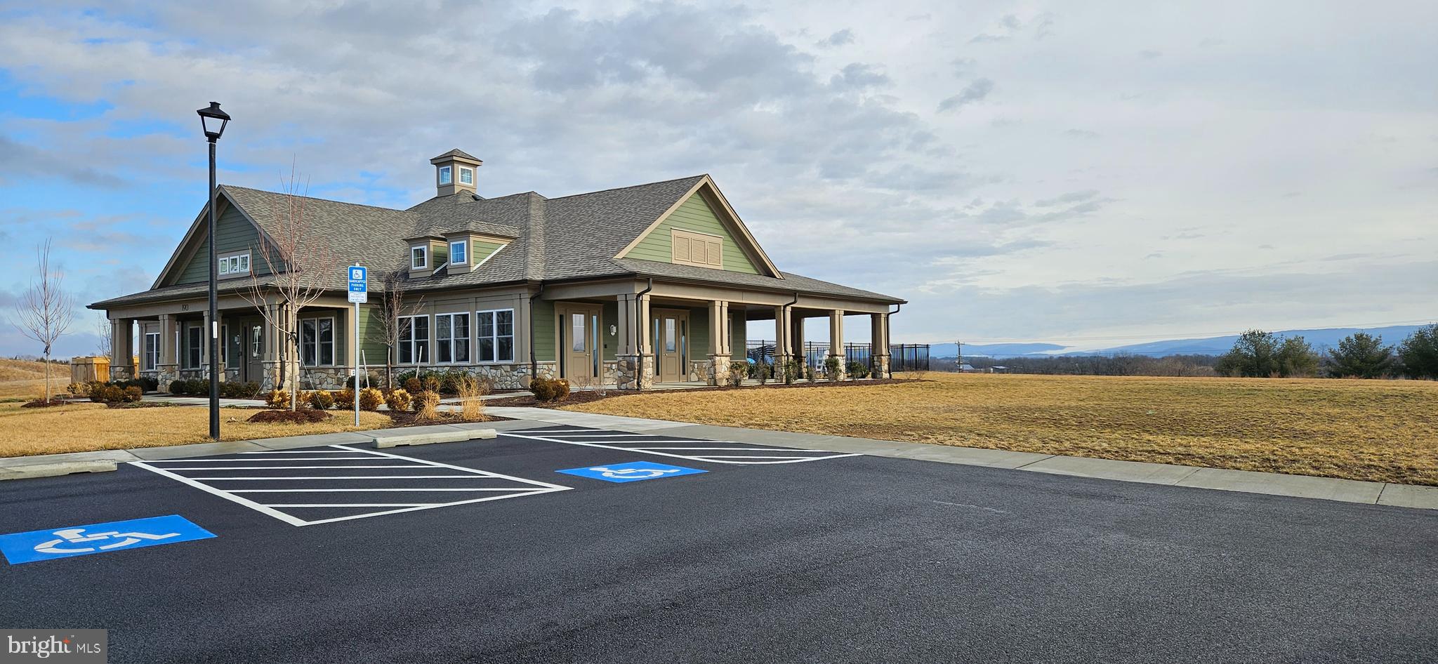 LAKE FREDERICK - Residential Lease