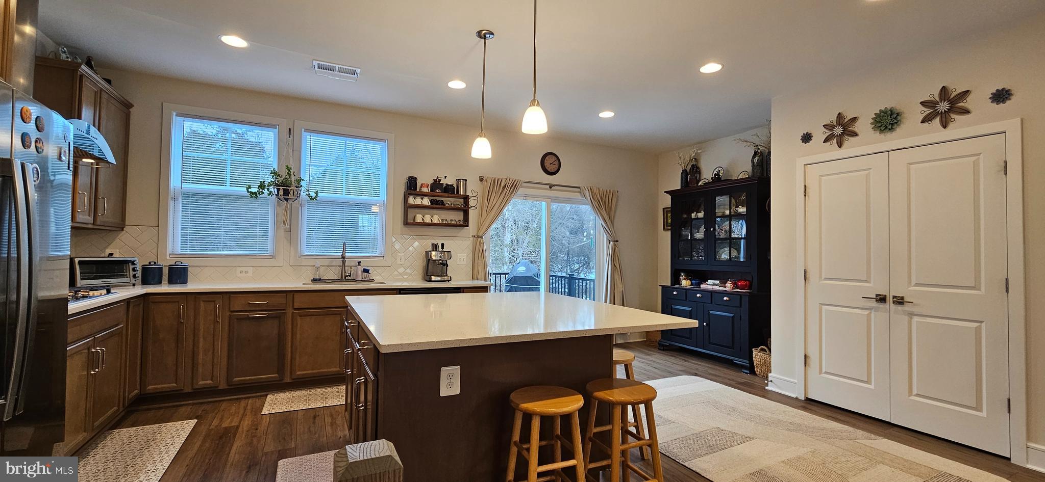 LAKE FREDERICK - Residential Lease