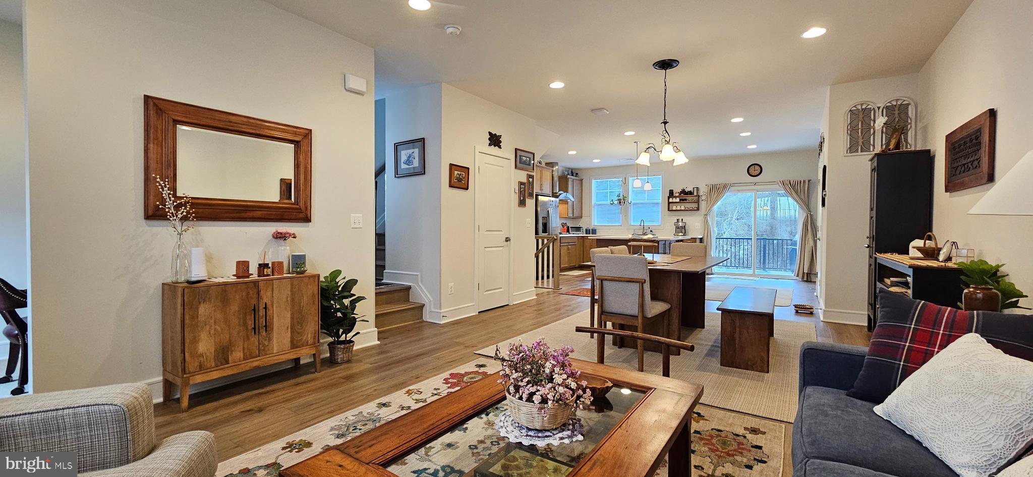 LAKE FREDERICK - Residential Lease