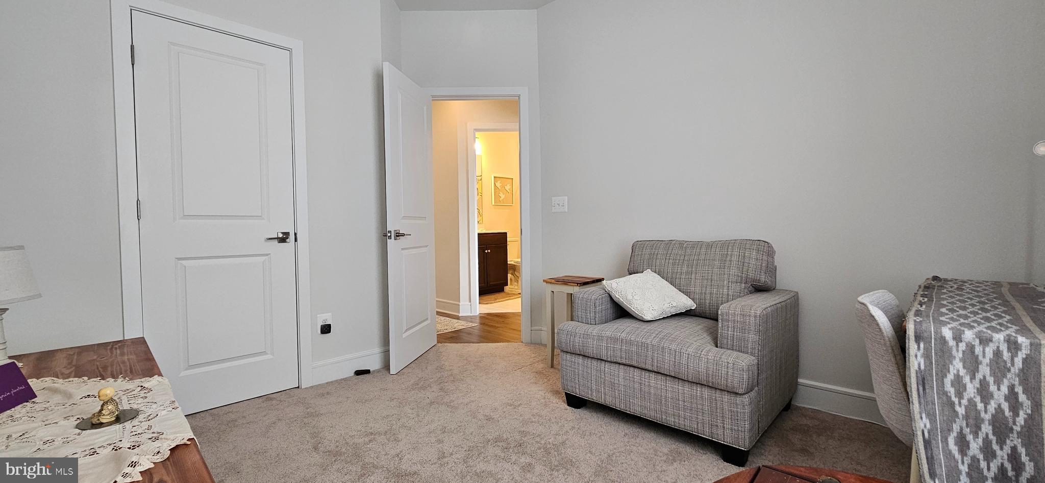 LAKE FREDERICK - Residential Lease